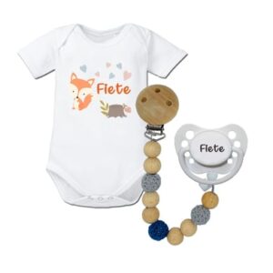 Schnullireich Geschenkset mit Namen Fuchs Boy: Baby Body + Namensschnuler + Schnullerkette Weiß